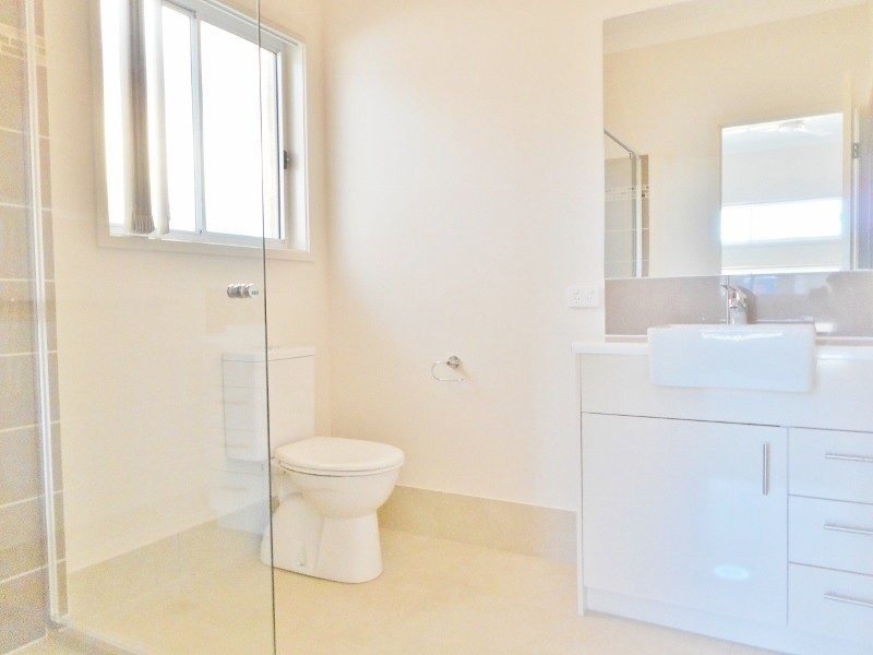 6 Apple Crescent, Caloundra West QLD 4551