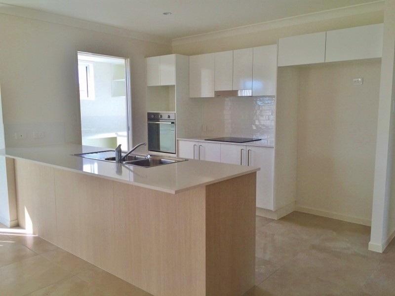17 Lime Crescent, Caloundra West QLD 4551