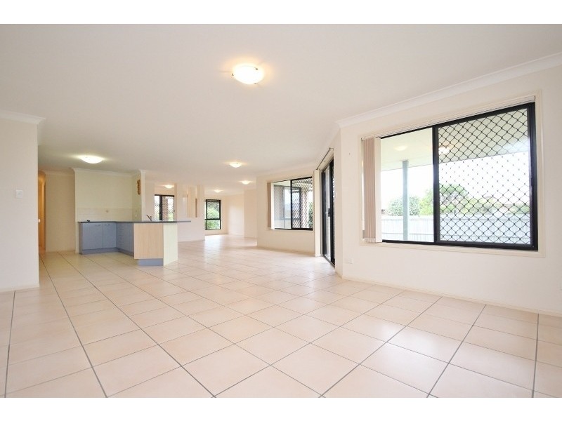 8 Carlisle Street, Caloundra West QLD 4551