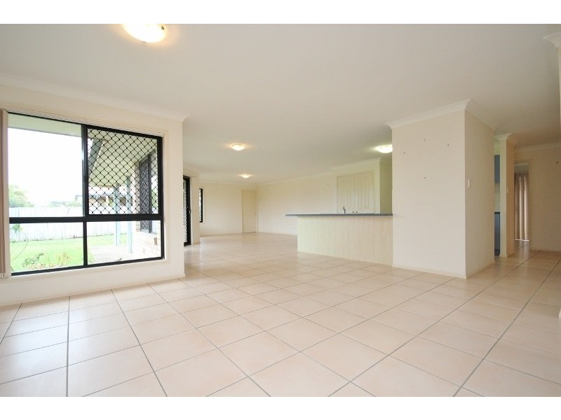 8 Carlisle Street, Caloundra West QLD 4551