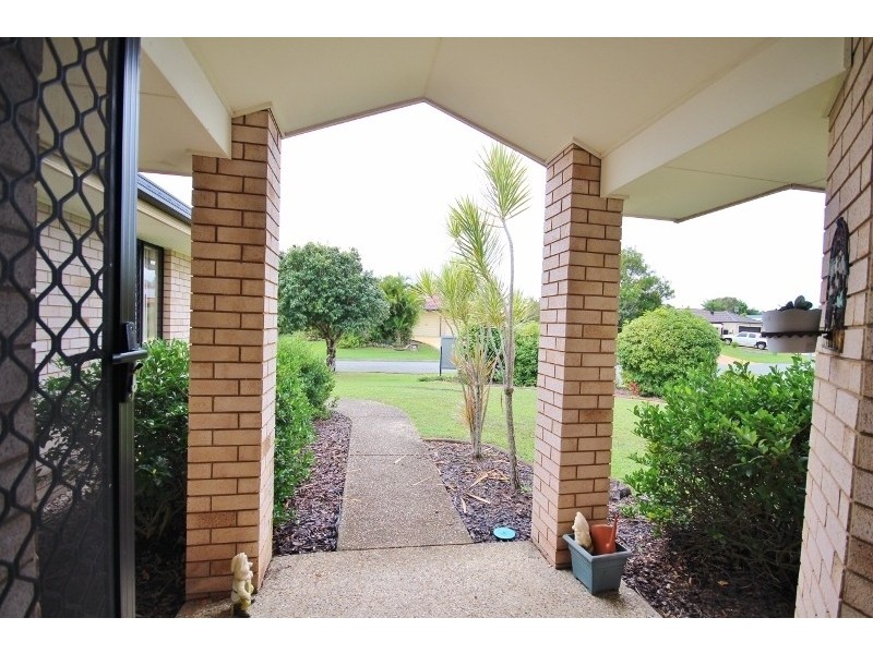 8 Carlisle Street, Caloundra West QLD 4551