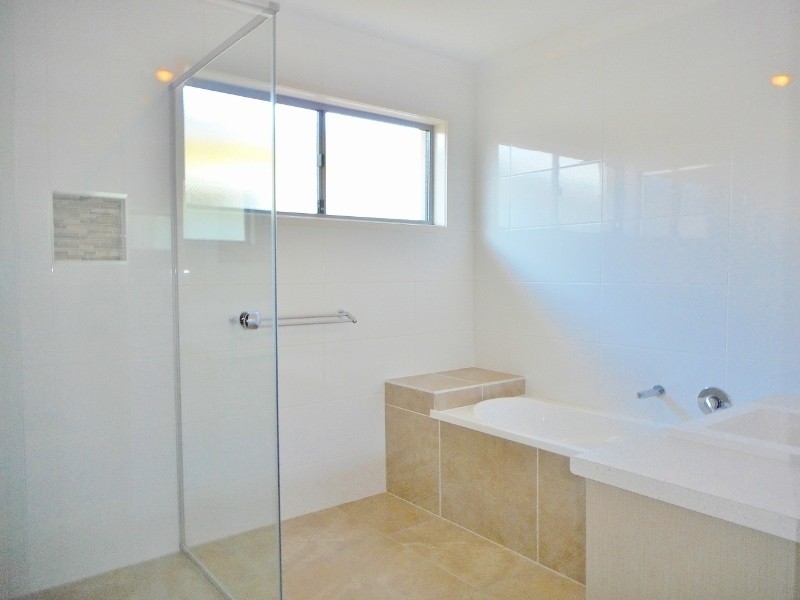 29 Apple Crescent, Caloundra West QLD 4551