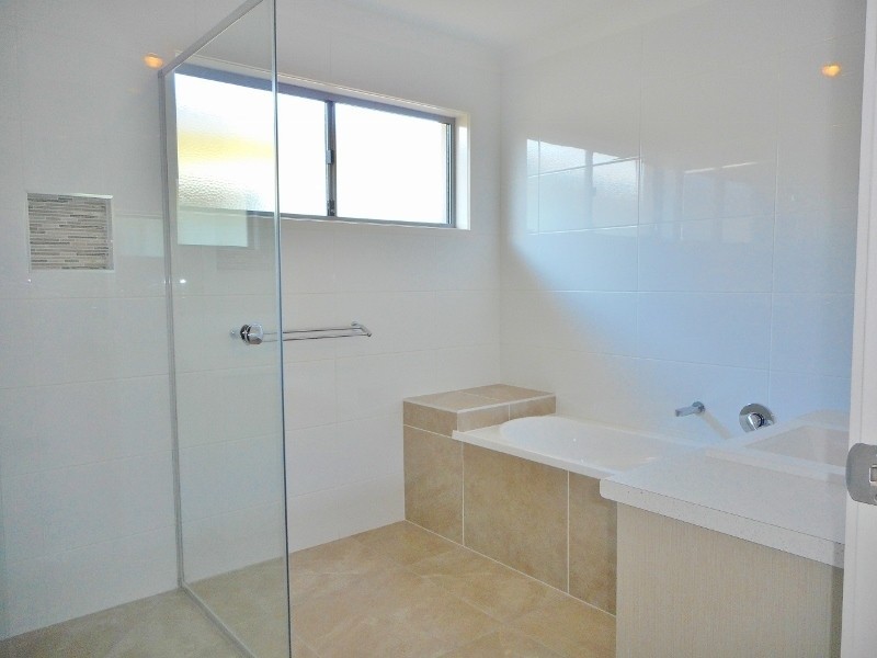 29 Apple Crescent, Caloundra West QLD 4551