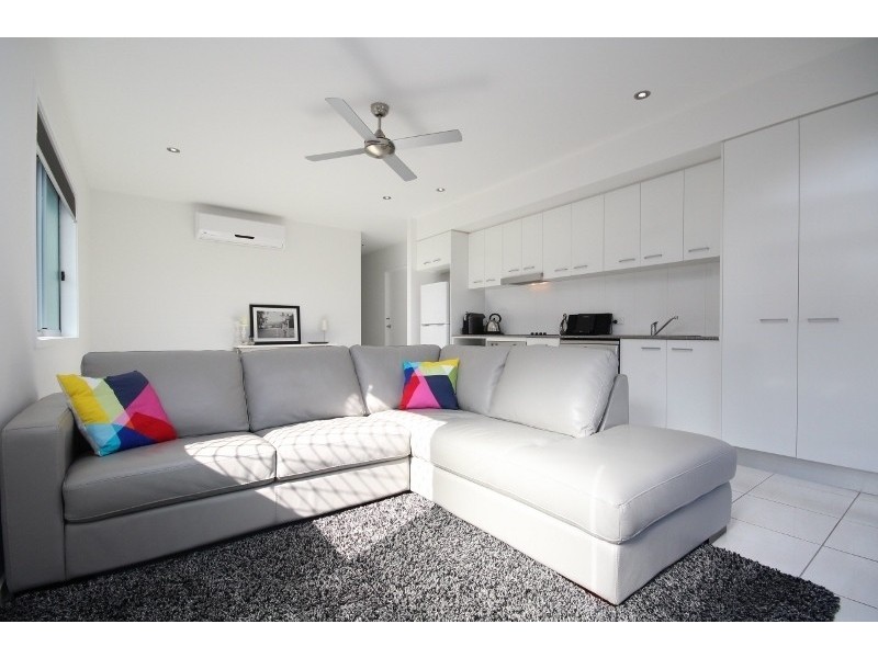 9 Ginger Street, Caloundra West QLD 4551