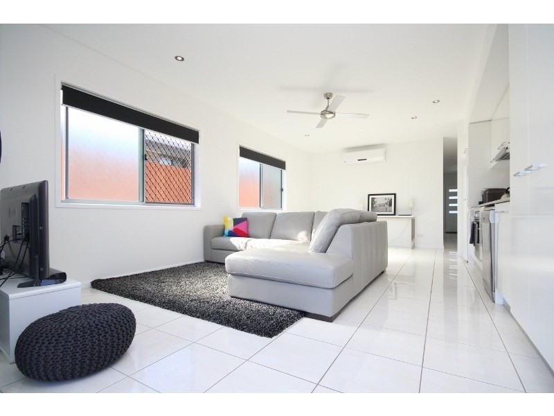 9 Ginger Street, Caloundra West QLD 4551