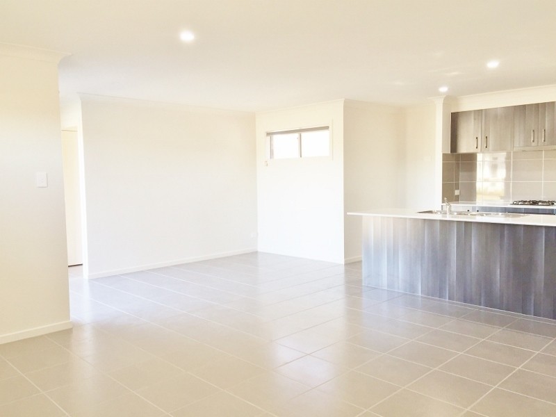 37 Combe Lane, Meridan Plains QLD 4551