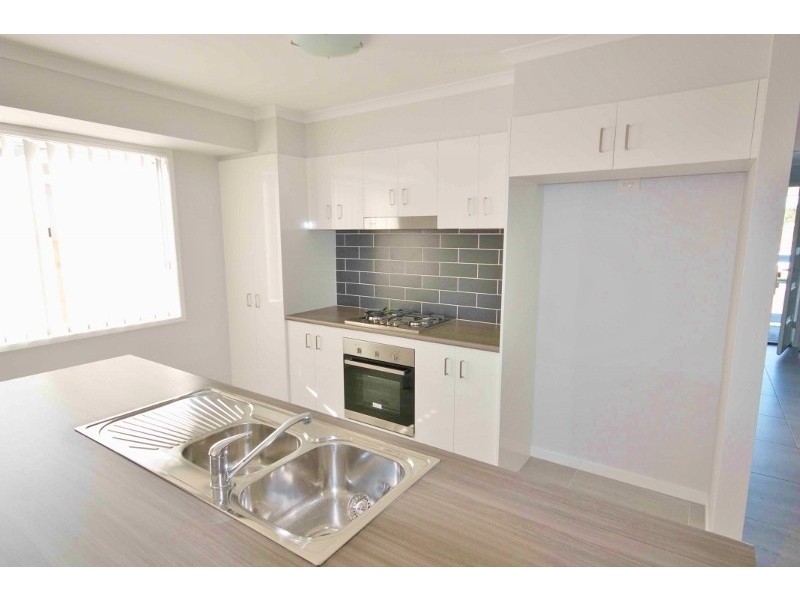 105 Creekwood Avenue, Meridan Plains QLD 4551