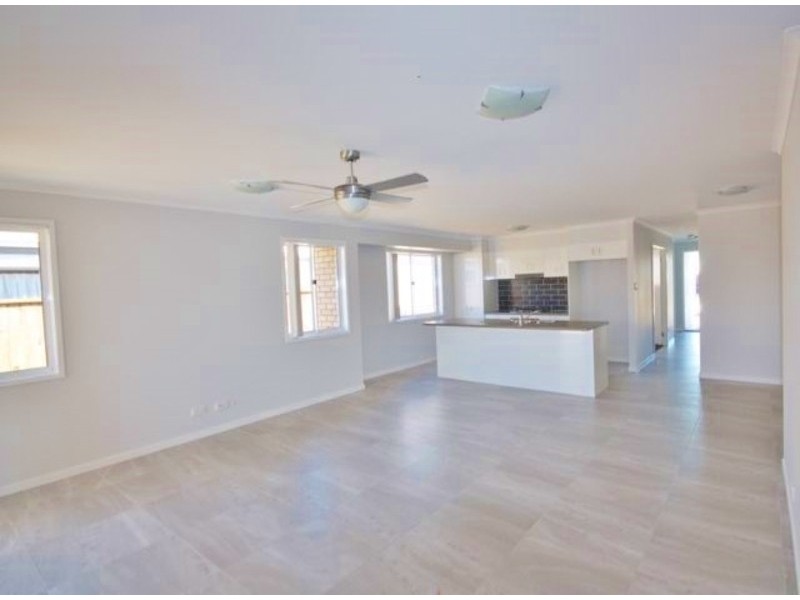 105 Creekwood Avenue, Meridan Plains QLD 4551