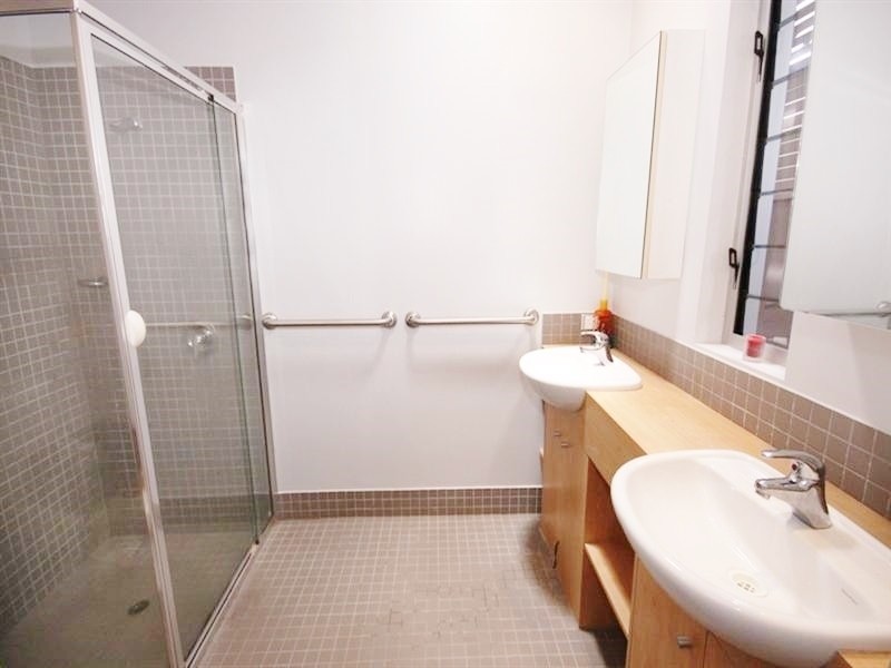 4  Santorini Court, Kawana Island QLD 4575