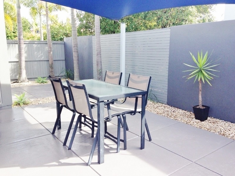 4  Santorini Court, Kawana Island QLD 4575