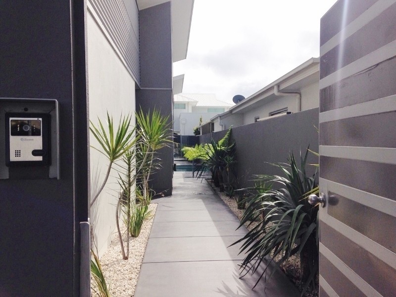 4  Santorini Court, Kawana Island QLD 4575