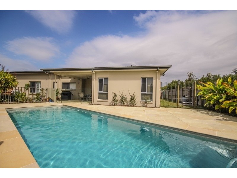35 Sapphire Street, Caloundra West QLD 4551