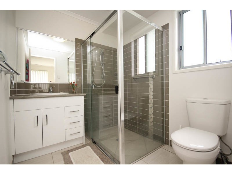 28 Sapphire Street, Caloundra West QLD 4551