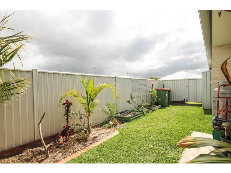 28 Sapphire Street, Caloundra West QLD 4551