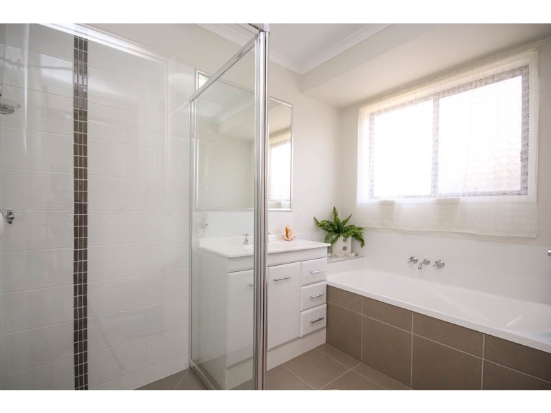 61 Feathertop Circuit, Caloundra West QLD 4551