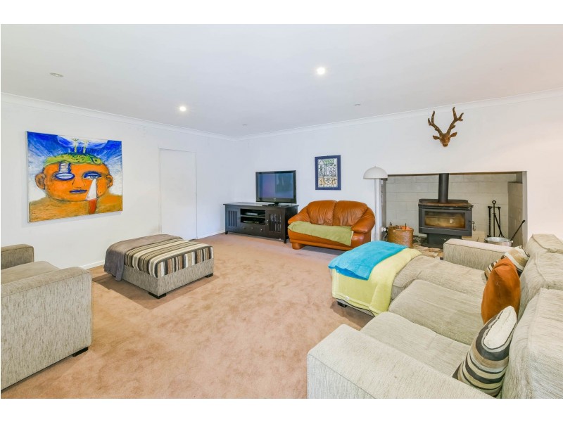 9 Mitchell Place, Douglas Park NSW 2569