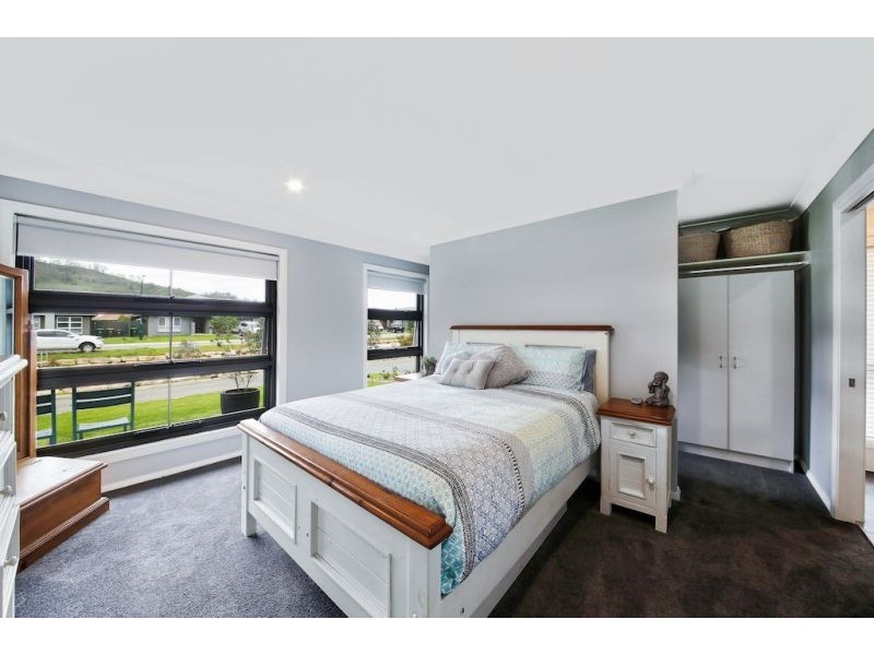 19 Yallambi Street, Picton NSW 2571
