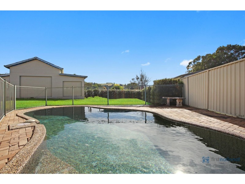 18 Railway Parade, Douglas Park NSW 2569