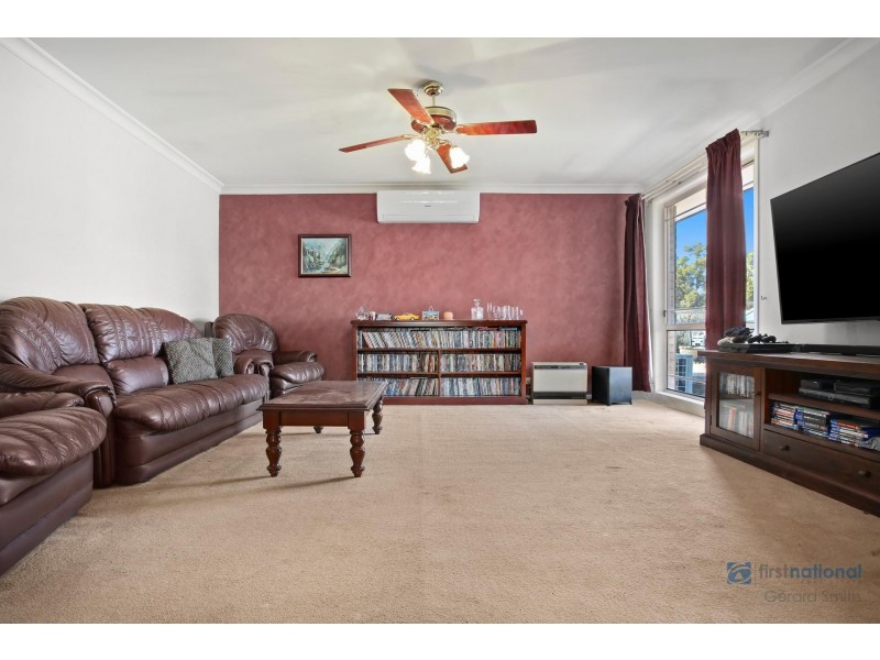 18 Railway Parade, Douglas Park NSW 2569
