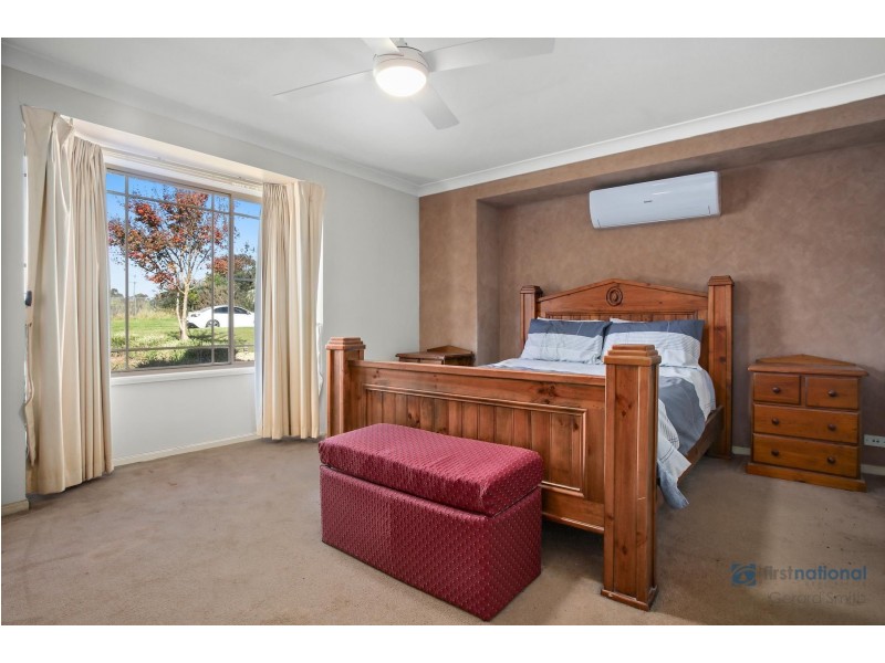 18 Railway Parade, Douglas Park NSW 2569