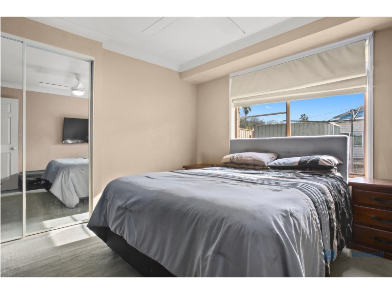 18 Railway Parade, Douglas Park NSW 2569