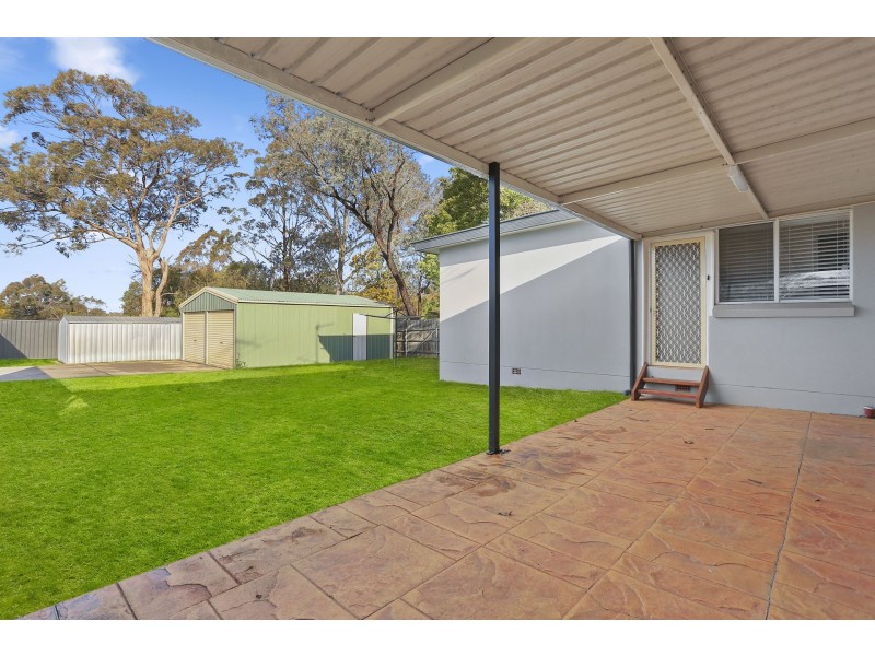 381 Thirlmere Way, Thirlmere NSW 2572
