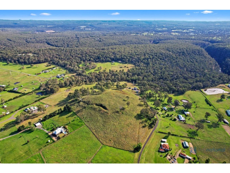 95 Lyrebird Road, Pheasants Nest NSW 2574