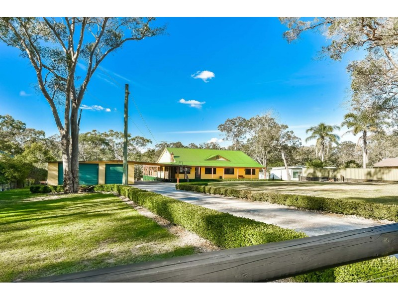 15 Mitchell Place, Douglas Park NSW 2569