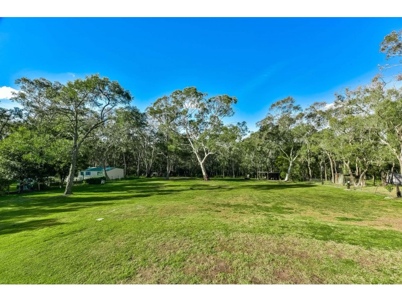15 Mitchell Place, Douglas Park NSW 2569