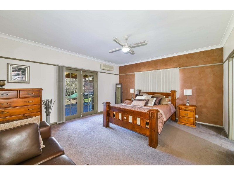 15 Mitchell Place, Douglas Park NSW 2569