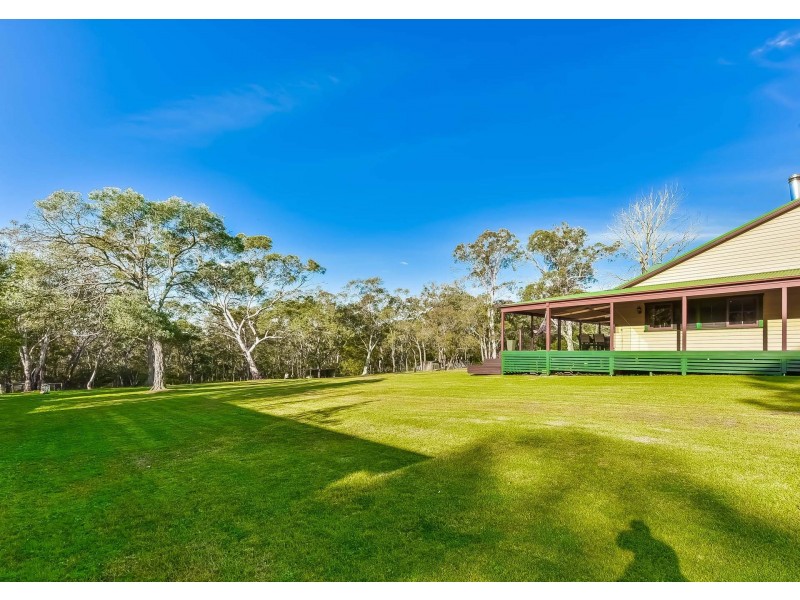 15 Mitchell Place, Douglas Park NSW 2569