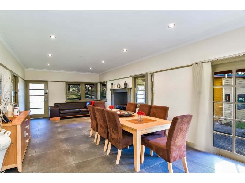 15 Mitchell Place, Douglas Park NSW 2569