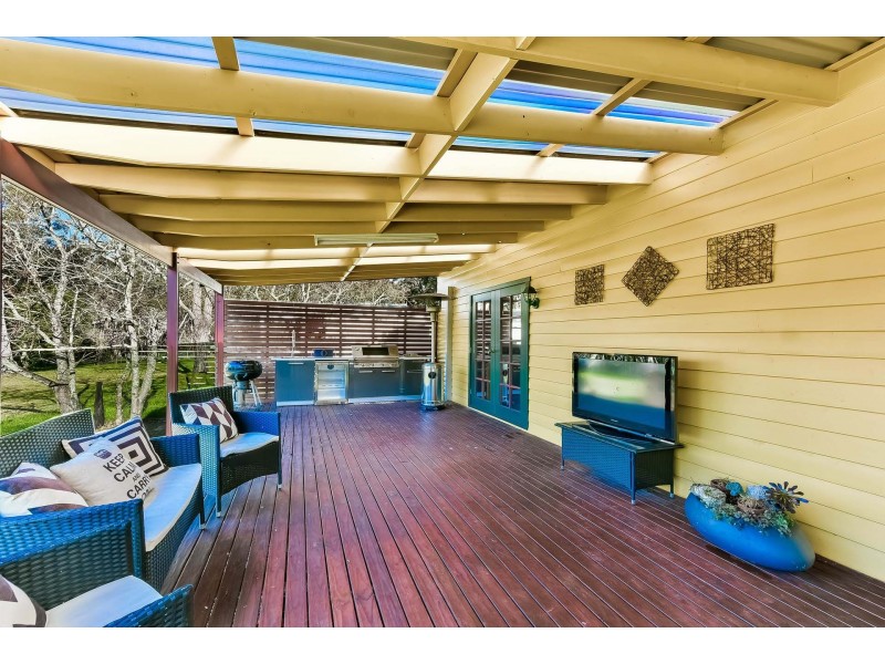 15 Mitchell Place, Douglas Park NSW 2569