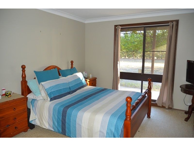 95 Whipbird Road, Pheasants Nest NSW 2574