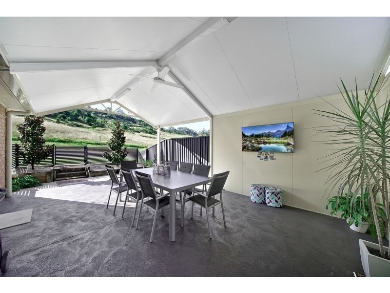 1 Emmett Close, Picton NSW 2571