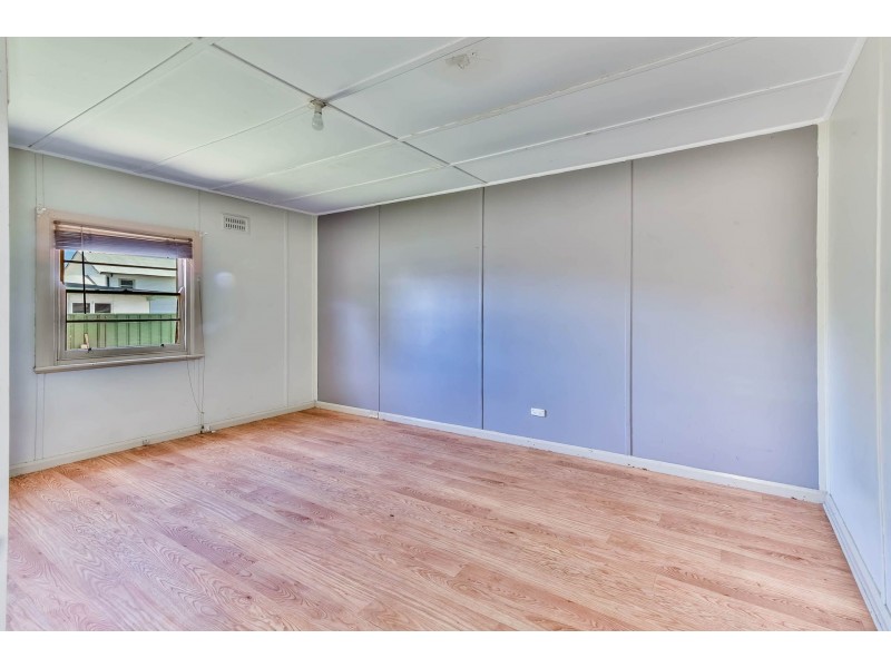 64 Carlton Road, Thirlmere NSW 2572