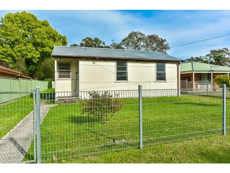 43 Fraser Street, Tahmoor NSW 2573