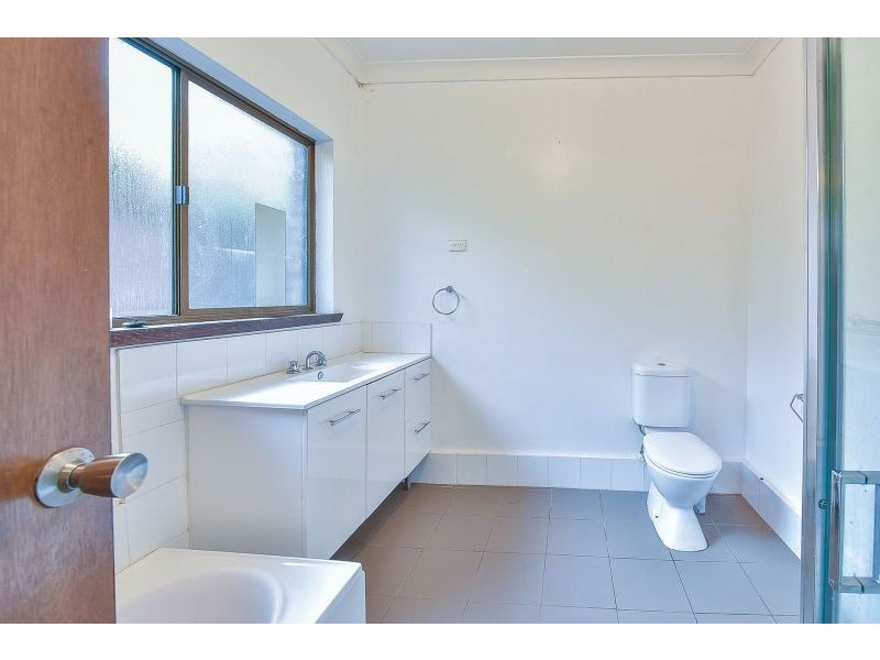 219 Menangle Street, Picton NSW 2571