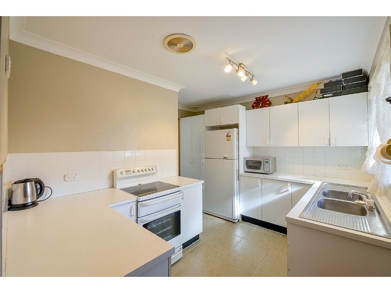 11 Courtland Avenue, Tahmoor NSW 2573