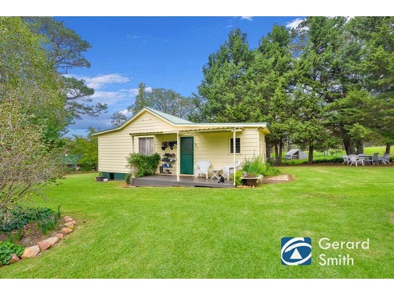 25 Nixon Road, Thirlmere NSW 2572