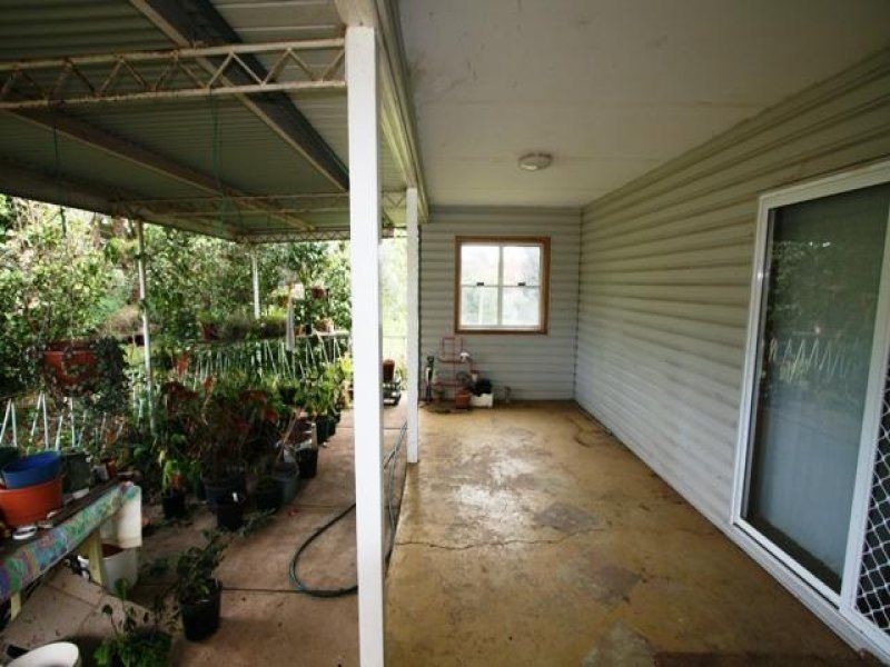 70 Nixon Road, Thirlmere NSW 2572