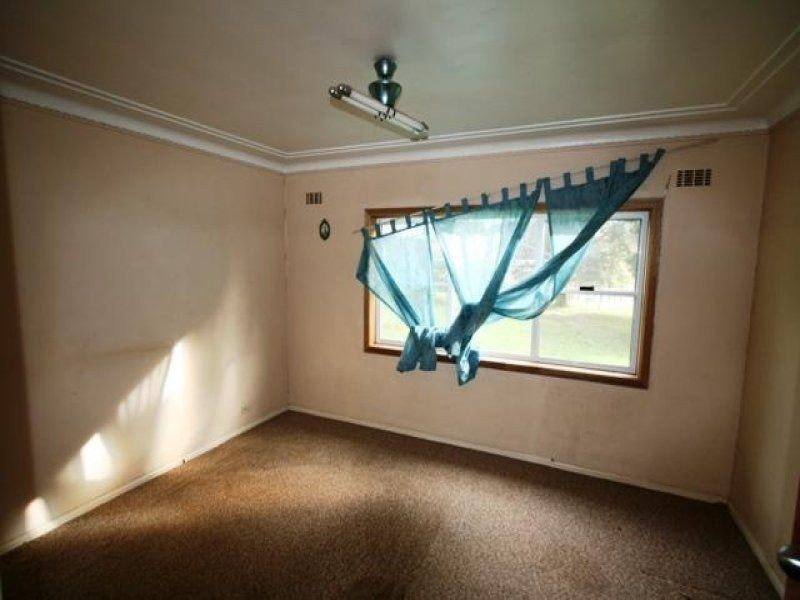 70 Nixon Road, Thirlmere NSW 2572