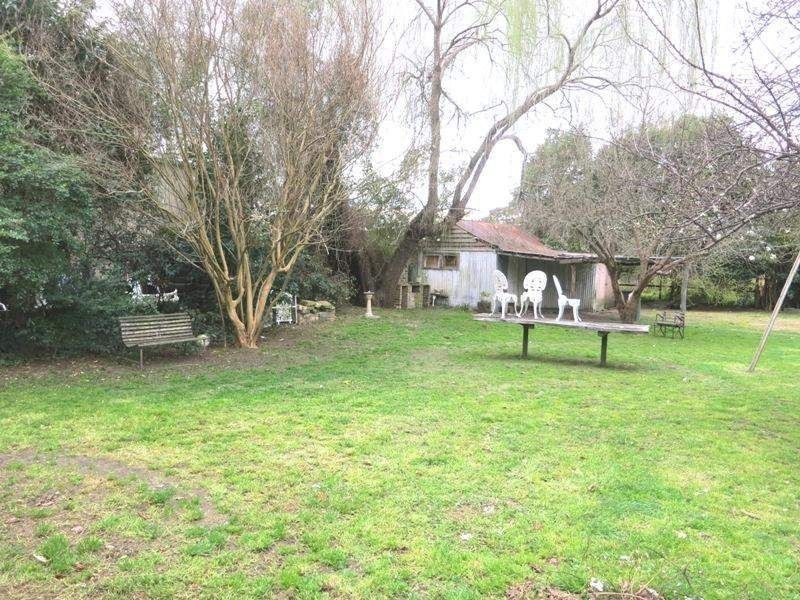 80 Westbourne Avenue, Thirlmere NSW 2572