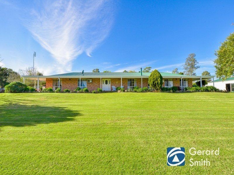 38 Russell Street, The Oaks NSW 2570