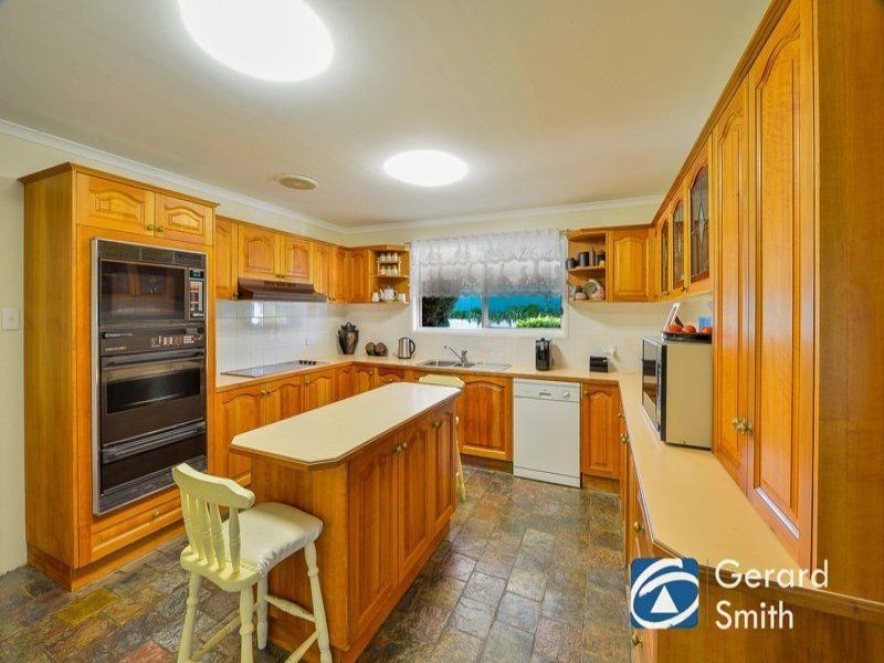 38 Russell Street, The Oaks NSW 2570