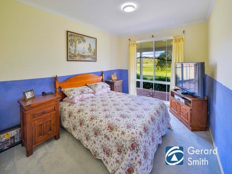38 Russell Street, The Oaks NSW 2570