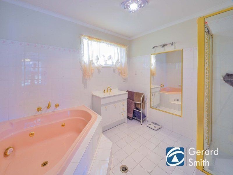 38 Russell Street, The Oaks NSW 2570