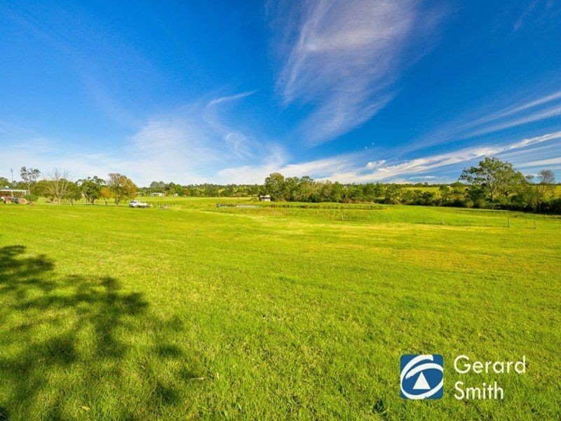 38 Russell Street, The Oaks NSW 2570