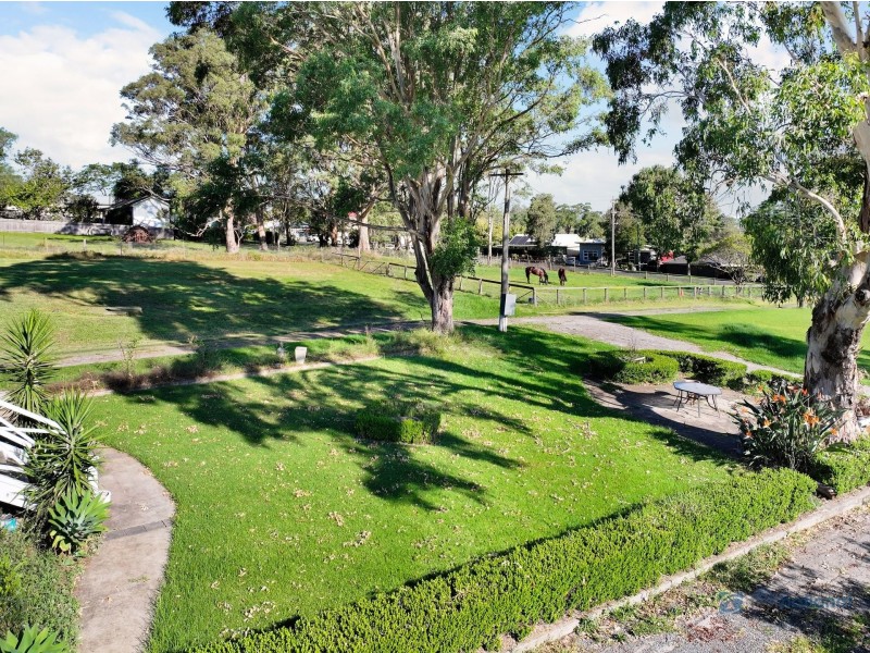 21 Station Road, Menangle Park NSW 2563