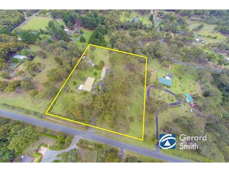 18 Elizabeth Way, Hill Top NSW 2575